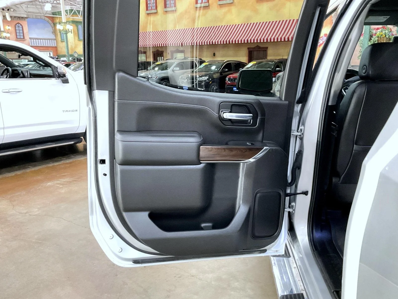 Certified Used 2020 Silver GMC SLT image 20