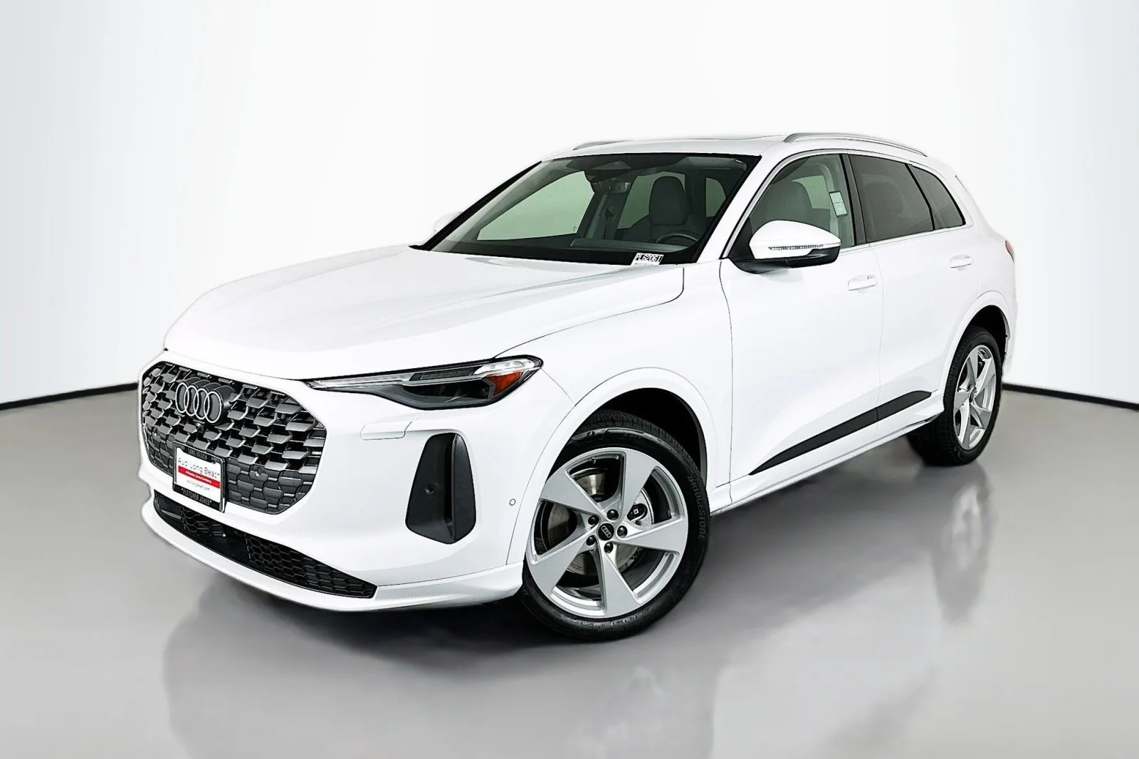 Used 2025 Glacier White Metallic Audi Premium Plus image 1
