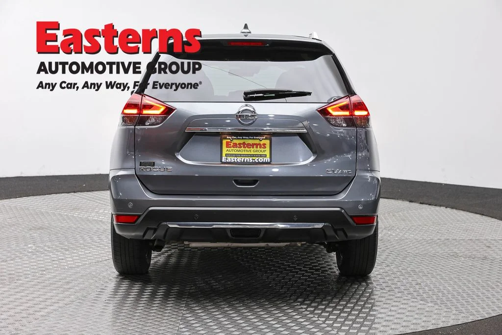 Used 2020 Gray Nissan SV image 6
