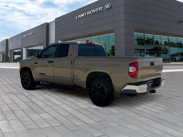Used 2020  Toyota SR5 image 3