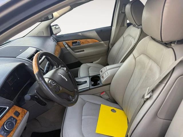 Used 2012 Gray Lincoln Base image 11
