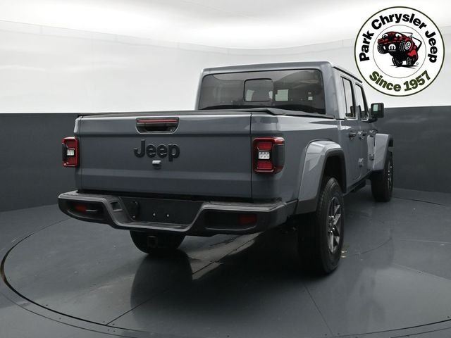 New 2026 Anvil Clear-Coat Exterior Paint Jeep Sport S image 5