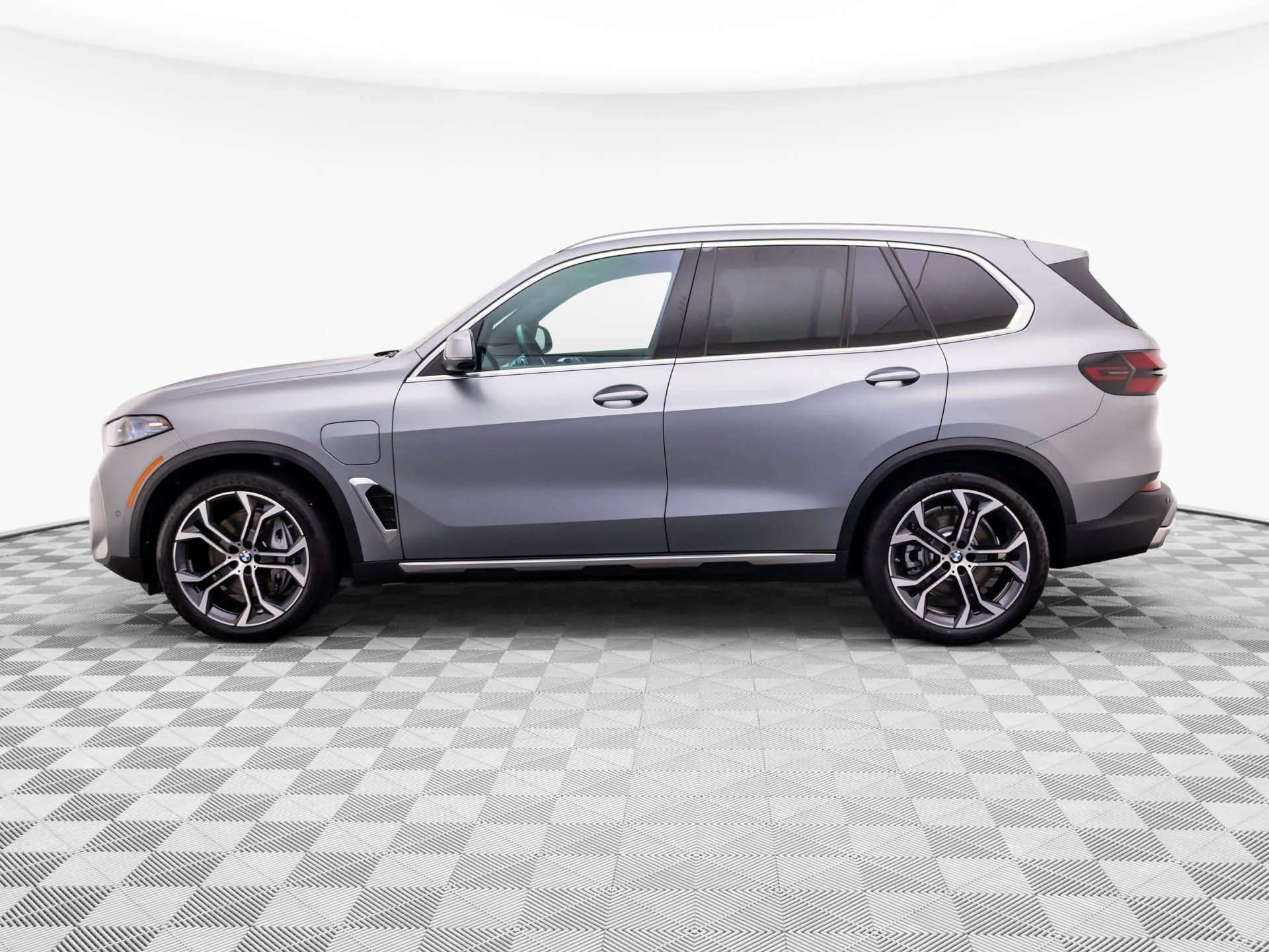 Certified Used 2026 Gray BMW xDrive50e image 2
