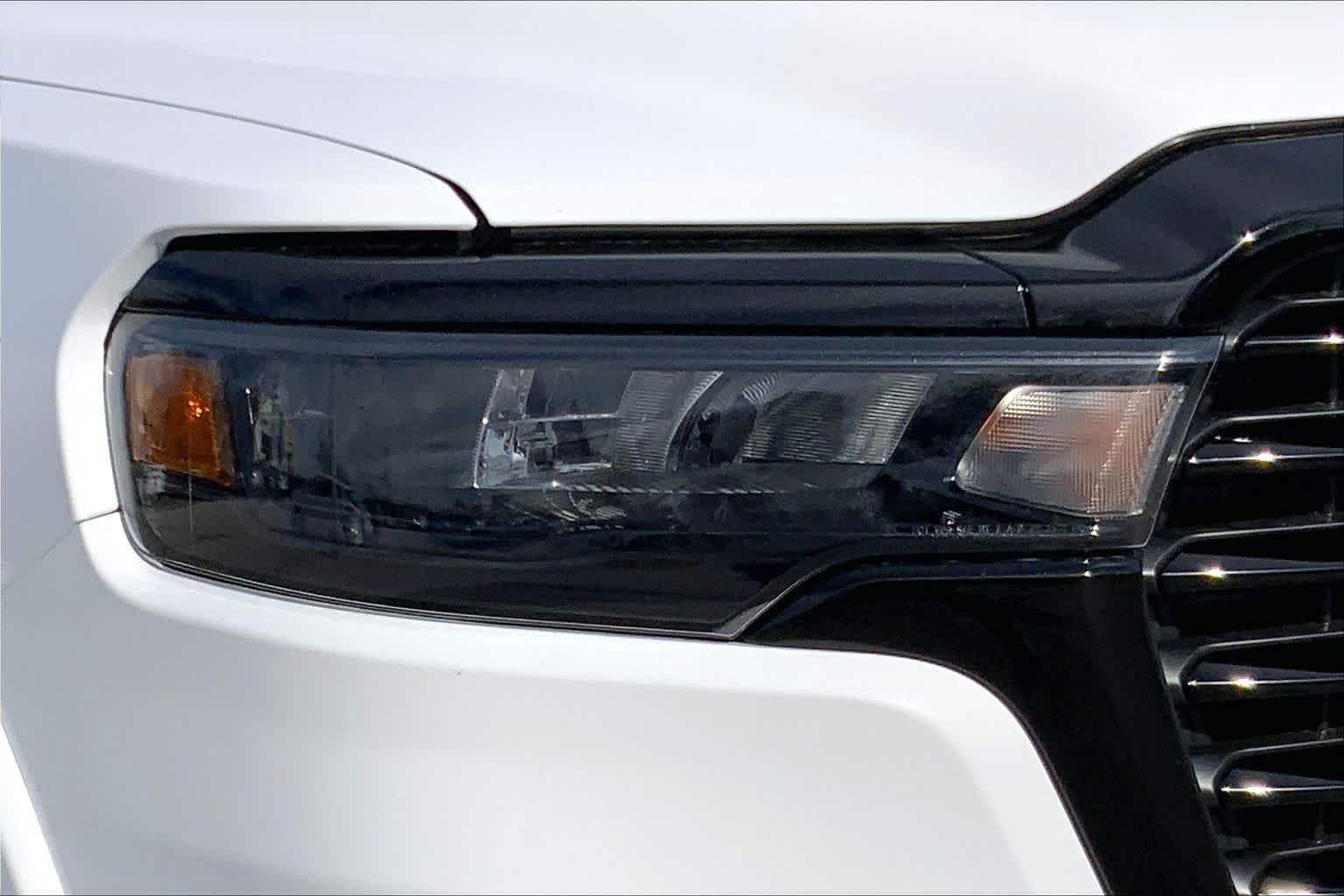 New 2026 Bright White Clear-Coat Exterior Paint RAM Laramie image 10