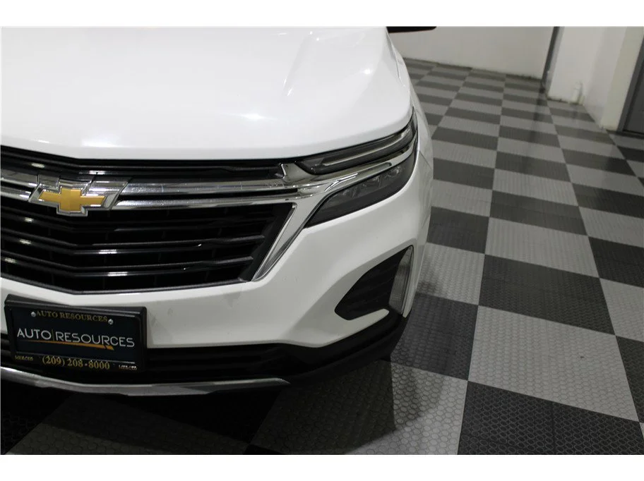 Used 2022 Summit White Chevrolet LT image 8