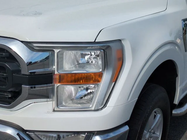 Used 2021 White Ford XLT image 9
