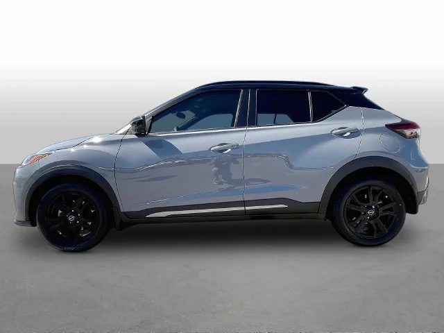 Used 2024 Gray Nissan SR image 4