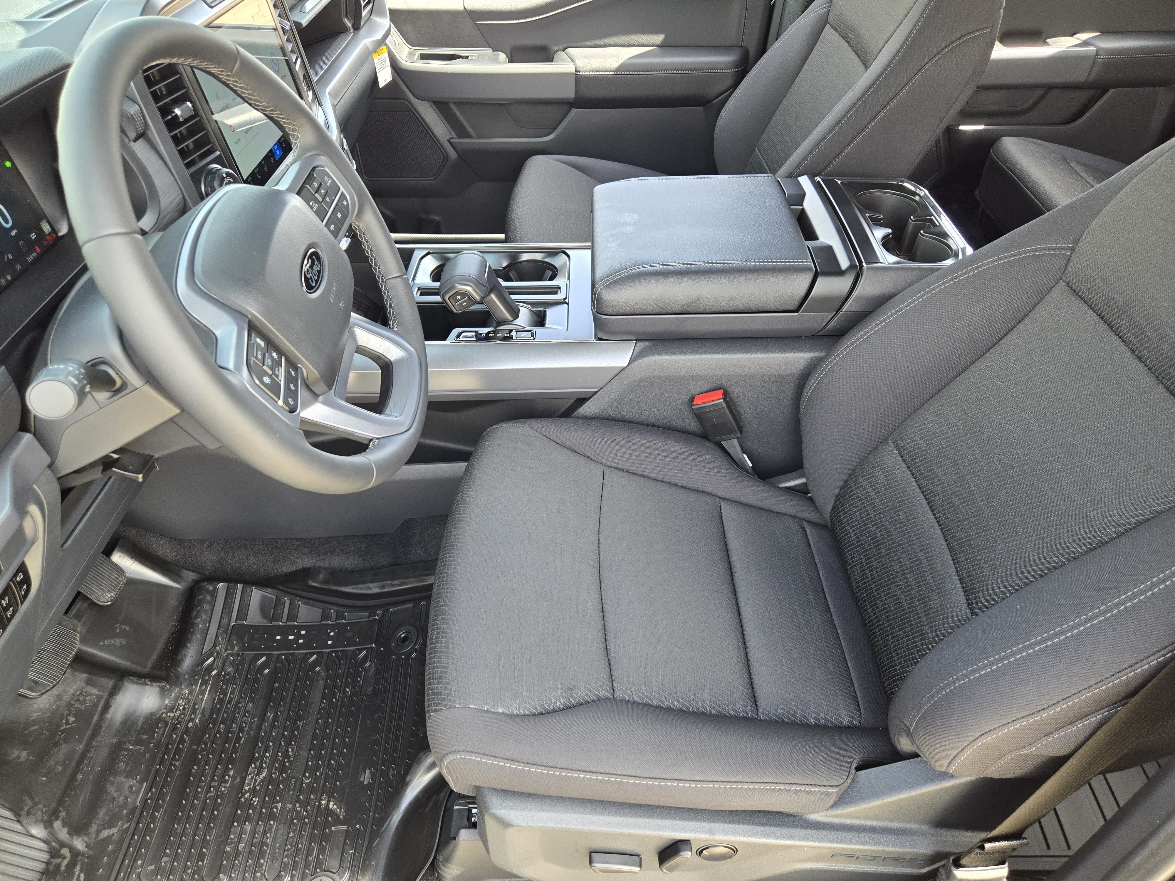 New 2026 Agate Black Metallic Ford XLT image 8