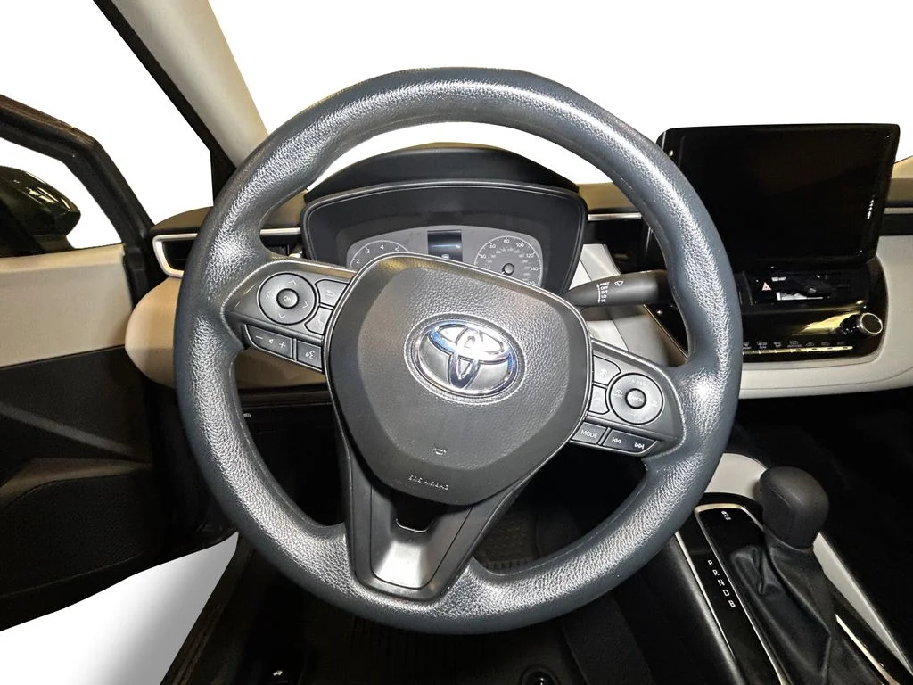 Used 2025 Underground Toyota LE image 12
