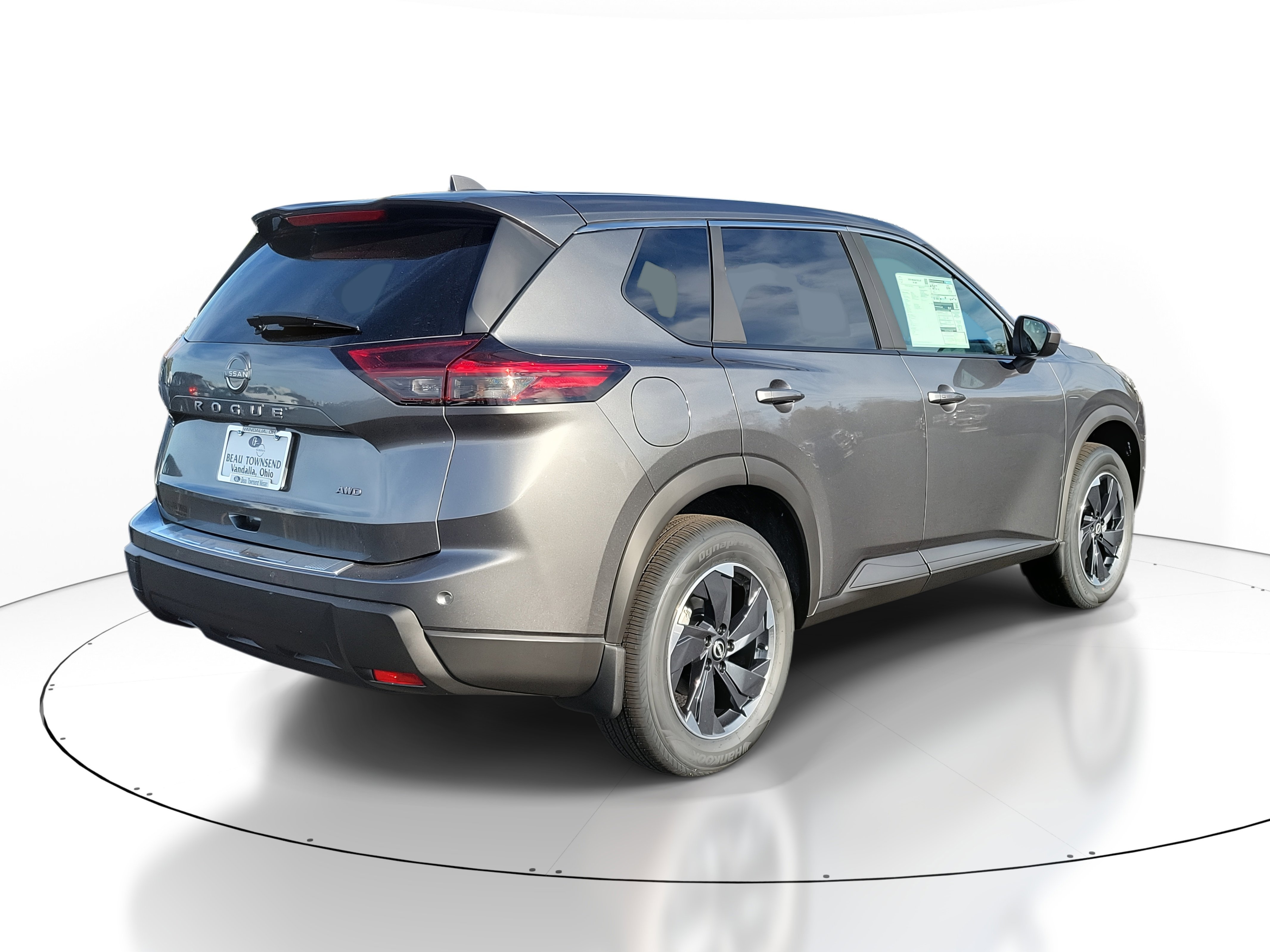 2026 Nissan Rogue SV photo 2