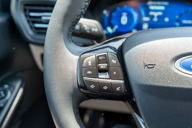 Used 2021 Blue Metallic Ford Titanium image 23
