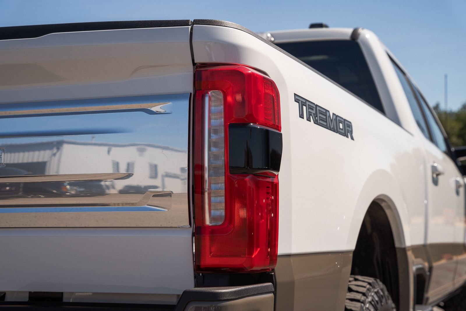 New 2026 Star White Metallic Tri-Coat Ford F-250® King Ranch® image 16