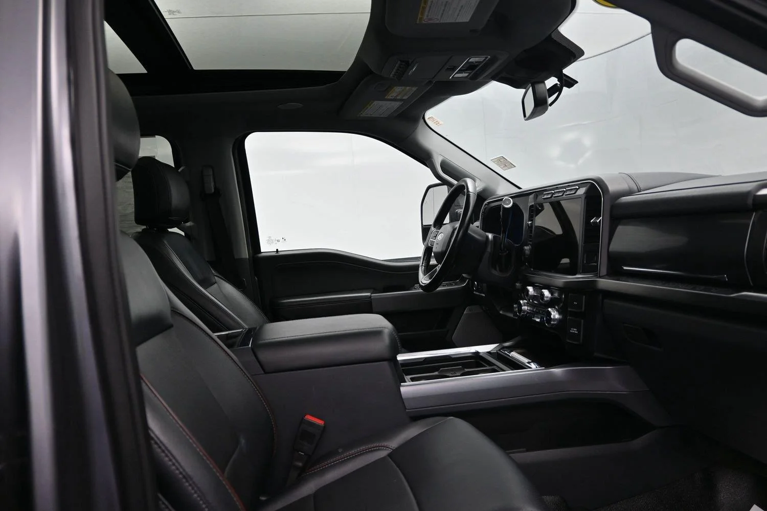 Used 2024 Carbonized Gray Ford LARIAT image 14