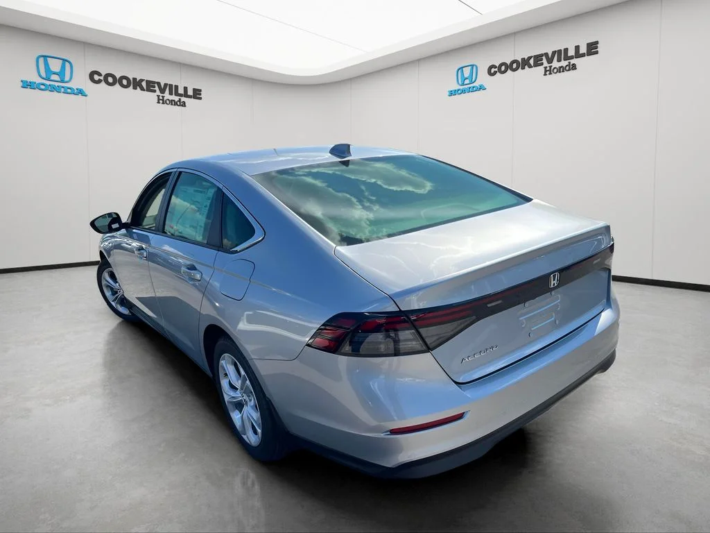 Used 2025 Solar Silver Metallic Honda LX image 5