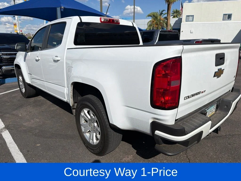 Used 2019 White Chevrolet LT image 13