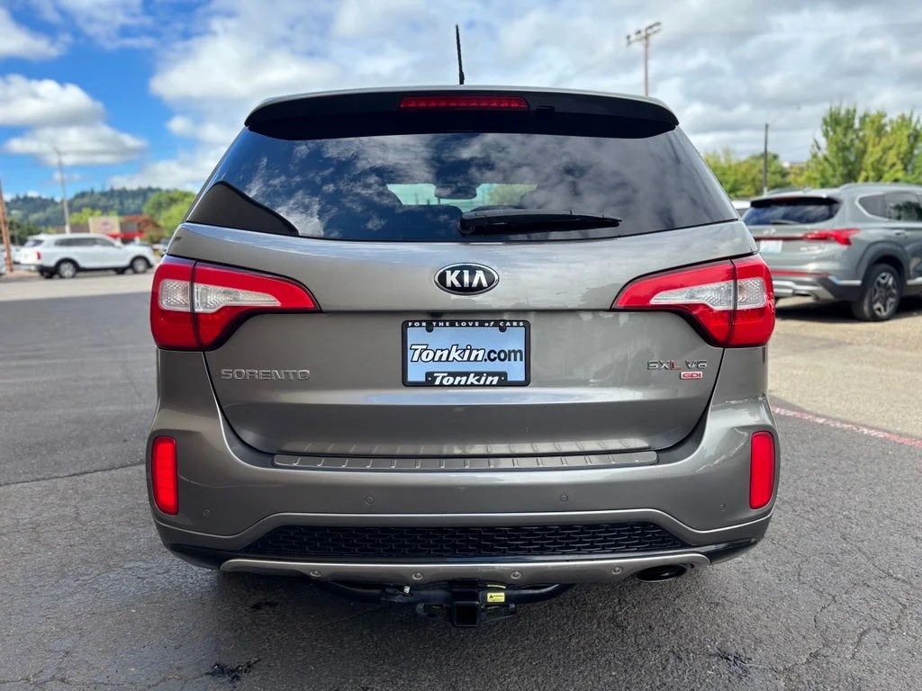 Used 2014 Titanium Silver Kia Limited V6 image 7