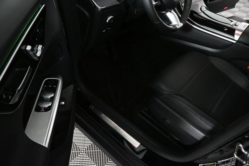 Certified Used 2025 Black Mercedes-Benz GLC 300 image 7