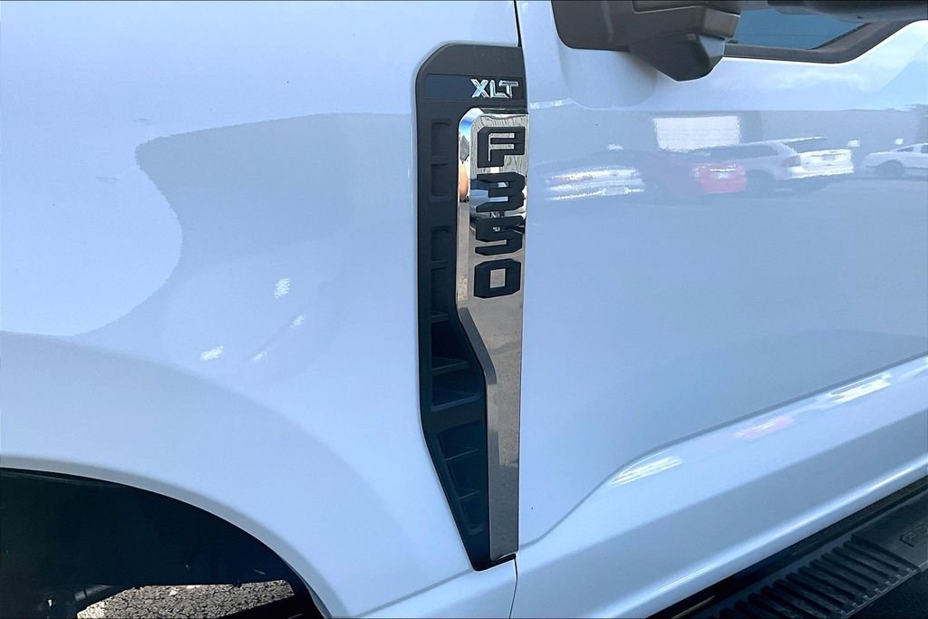 2026 Ford F-350 Super Duty XLT - Photo 25
