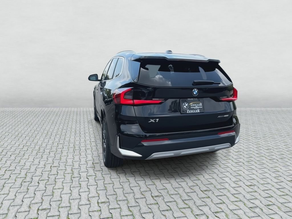 New 2026 Black Sapphire Metallic BMW xDrive28i image 7