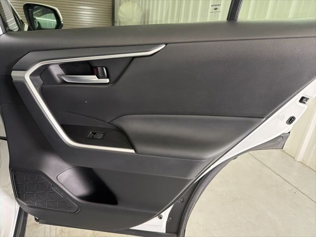 Used 2025 Ice Toyota XLE image 17