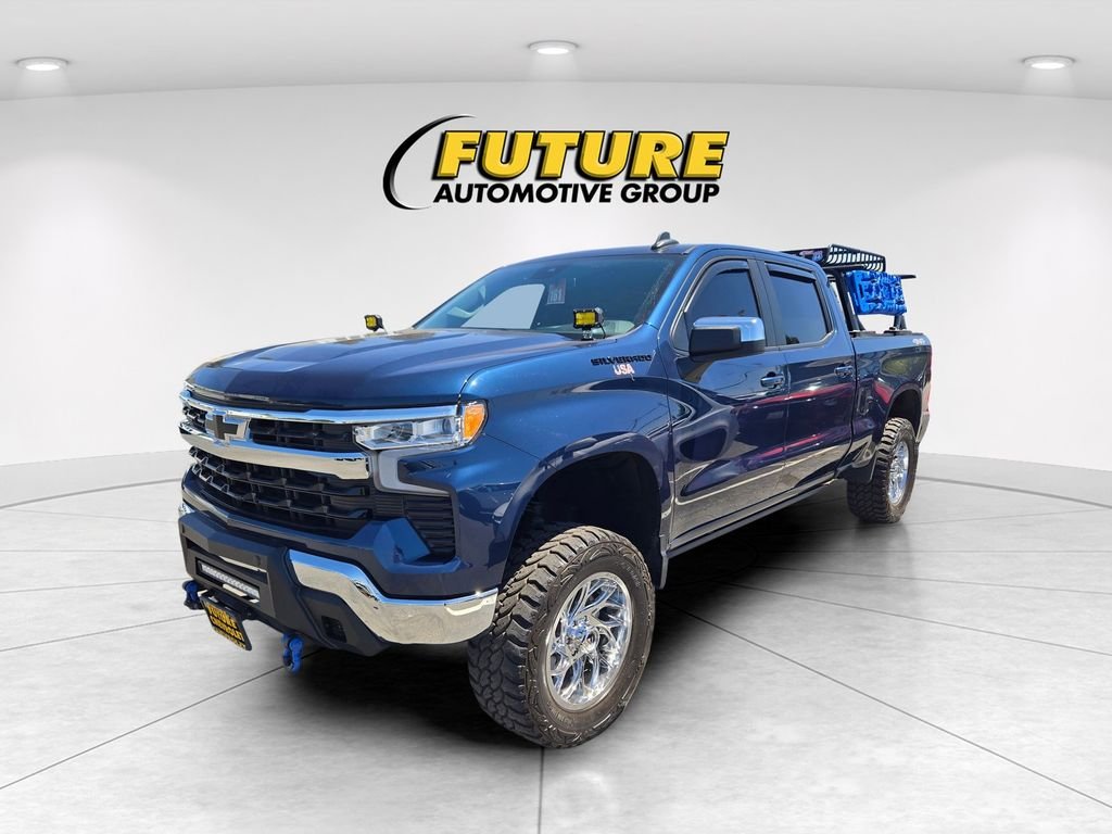 Used 2023 Blue Chevrolet LT image 3