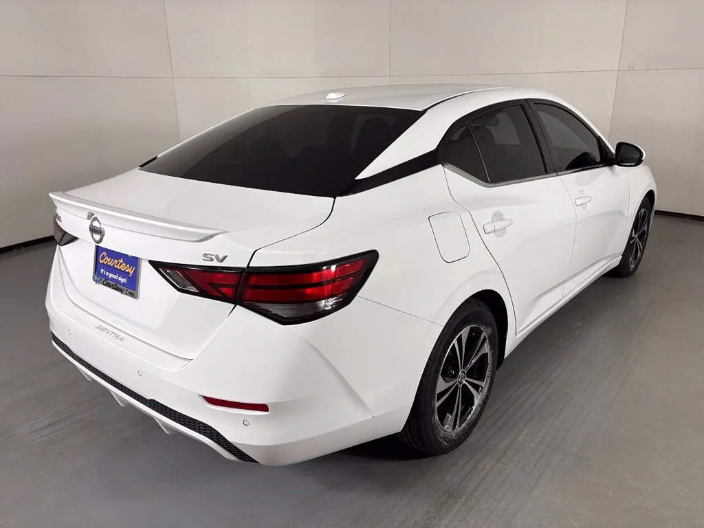 Used 2022 White Nissan SV image 8