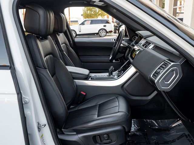 Used 2019 Fuji White Land Rover HSE image 38
