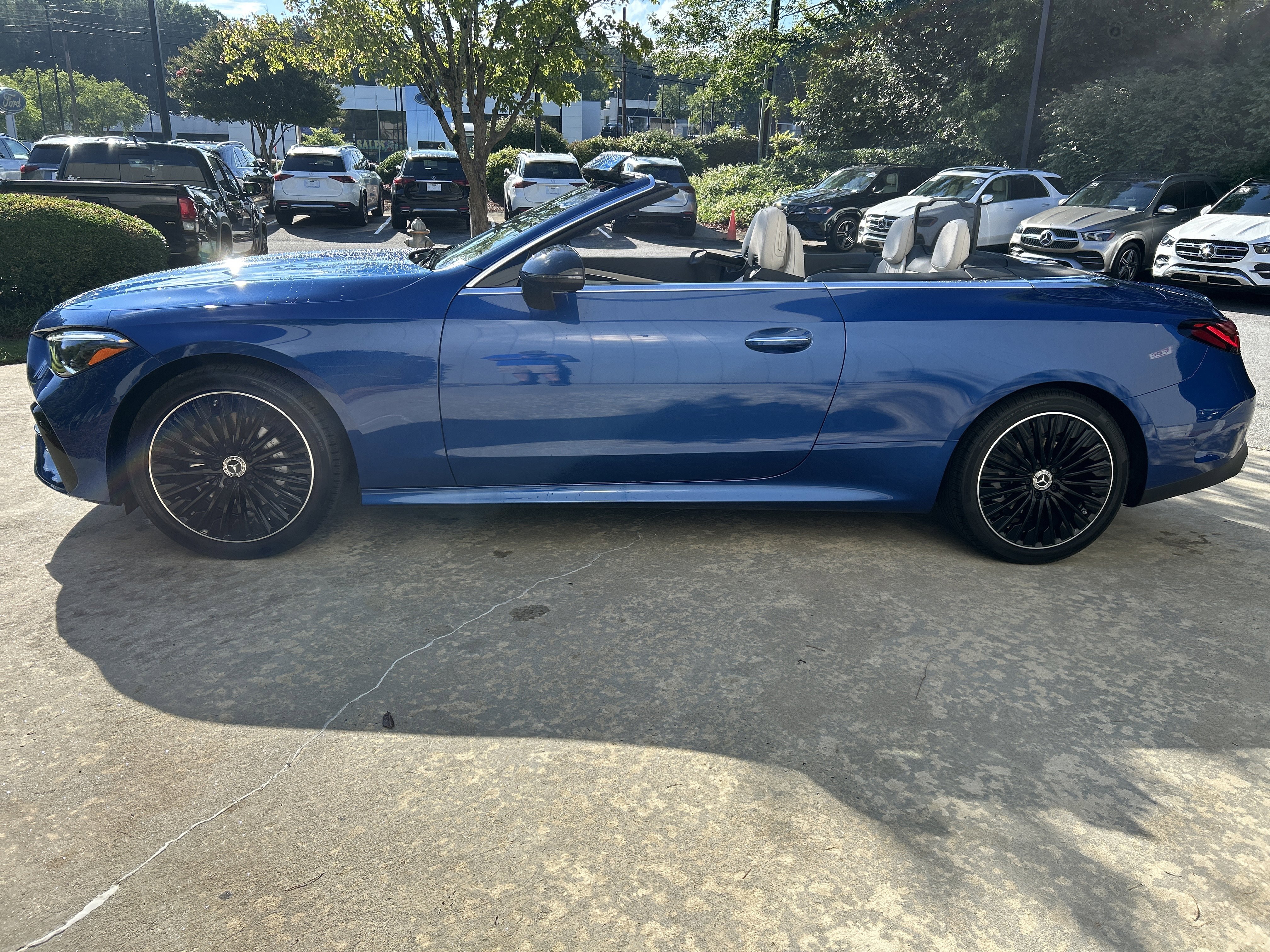 Certified Used 2025 Sterling Blue Metallic Mercedes-Benz CLE 300 4MATIC® Cabriolet image 27