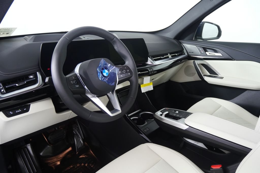 2026 BMW X1 28i - Photo 13
