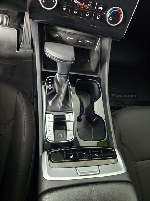 Used 2023 White Pearl Hyundai SEL image 22