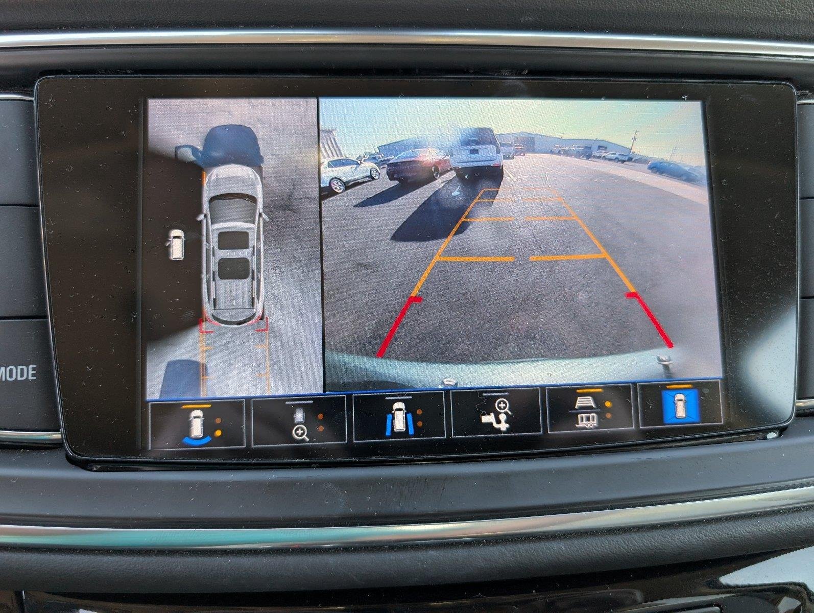 Used 2022 SAGE METALLIC Buick Avenir image 18