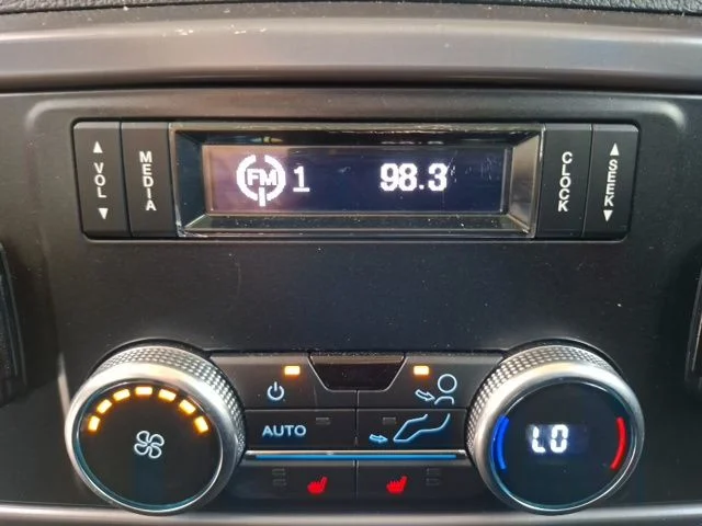Used 2019 Agate Black Metallic Ford Platinum image 28