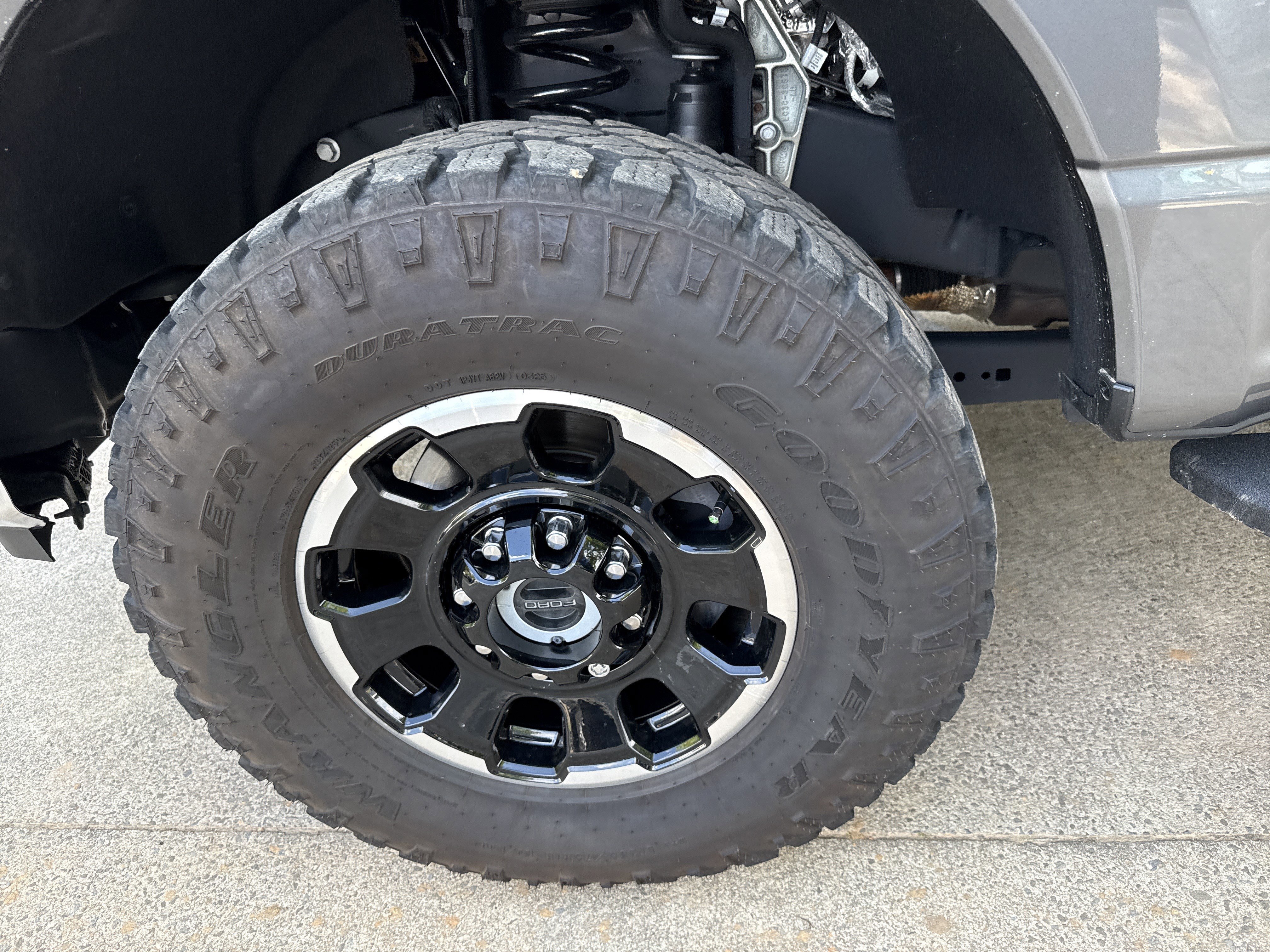 Used 2025 Gray Metallic Ford XLT image 11