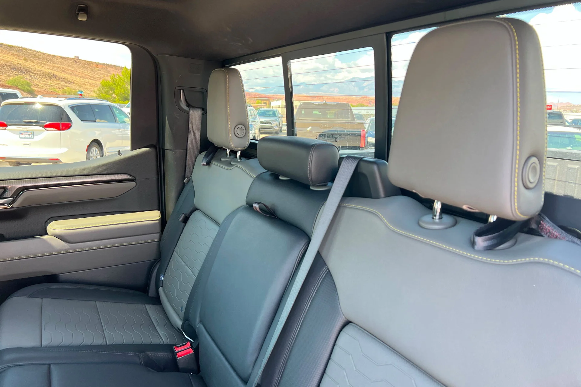 Used 2024 Summit White Chevrolet ZR2 image 21