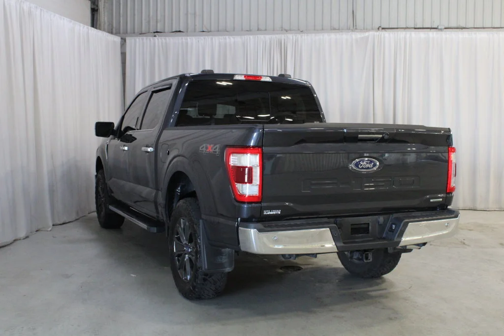 Used 2021 Gray Ford Lariat image 24