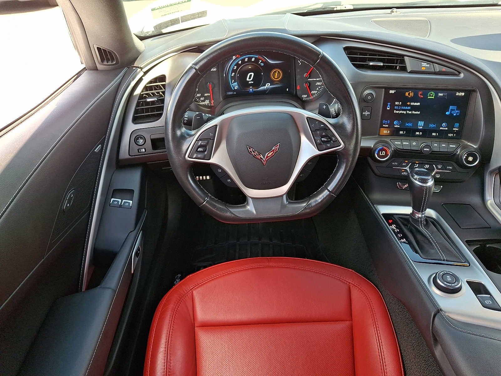 Used 2018 Arctic White Chevrolet 1LT image 10