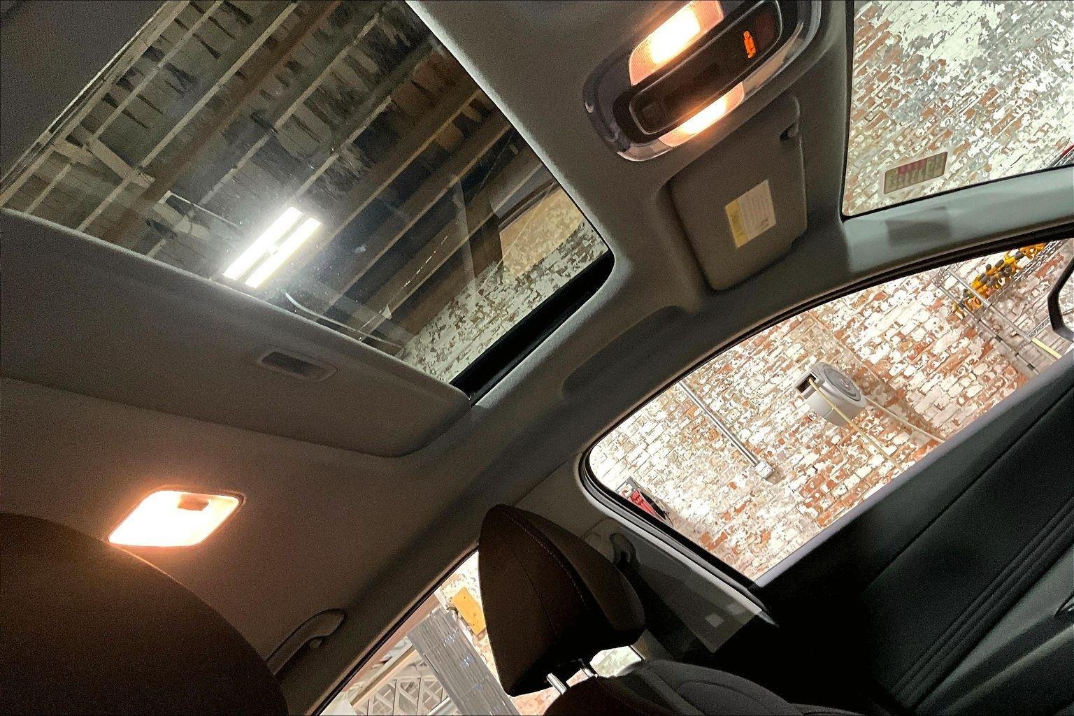 Used 2025 Fluid Metal Hyundai SEL Convenience image 23