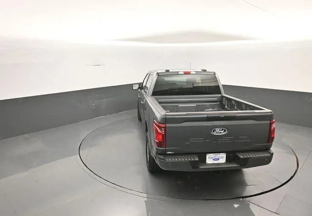 New 2026 Carbonized Gray Metallic Ford XLT image 27