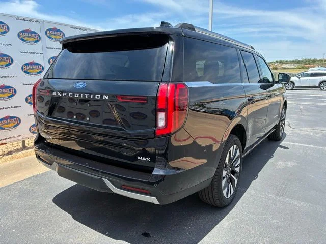 Certified Used 2025 Black Metallic Ford Platinum image 4