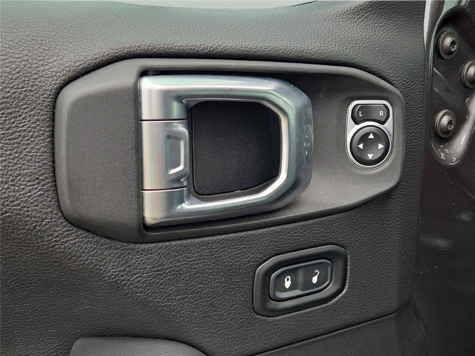 Used 2020 Gray Jeep Sahara image 20