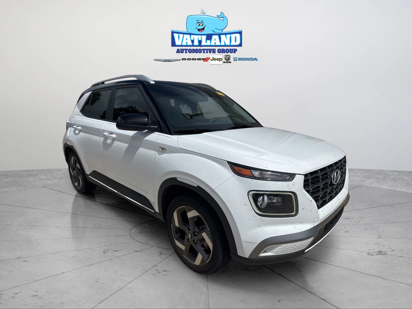Used 2023 Ceramic White Hyundai Limited image 16