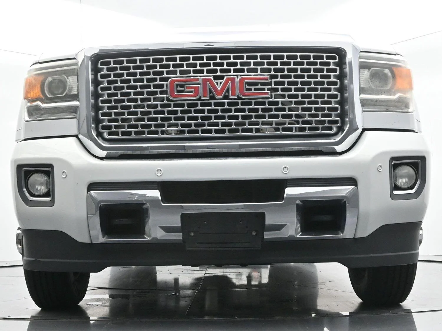 Used 2016 Summit White GMC Denali image 47
