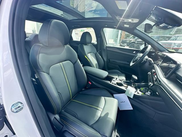 New 2026 Snow White Pearl Kia GT image 29