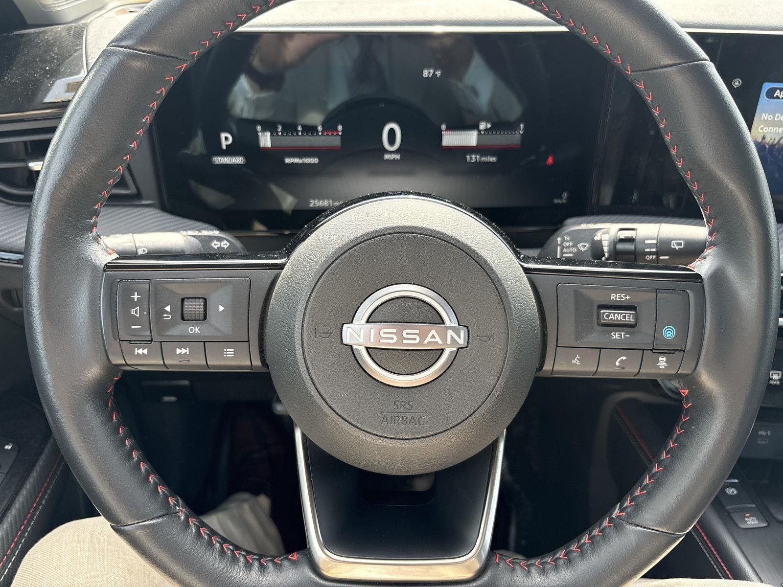 Used 2025 Aspen White Tricoat Nissan SR image 12
