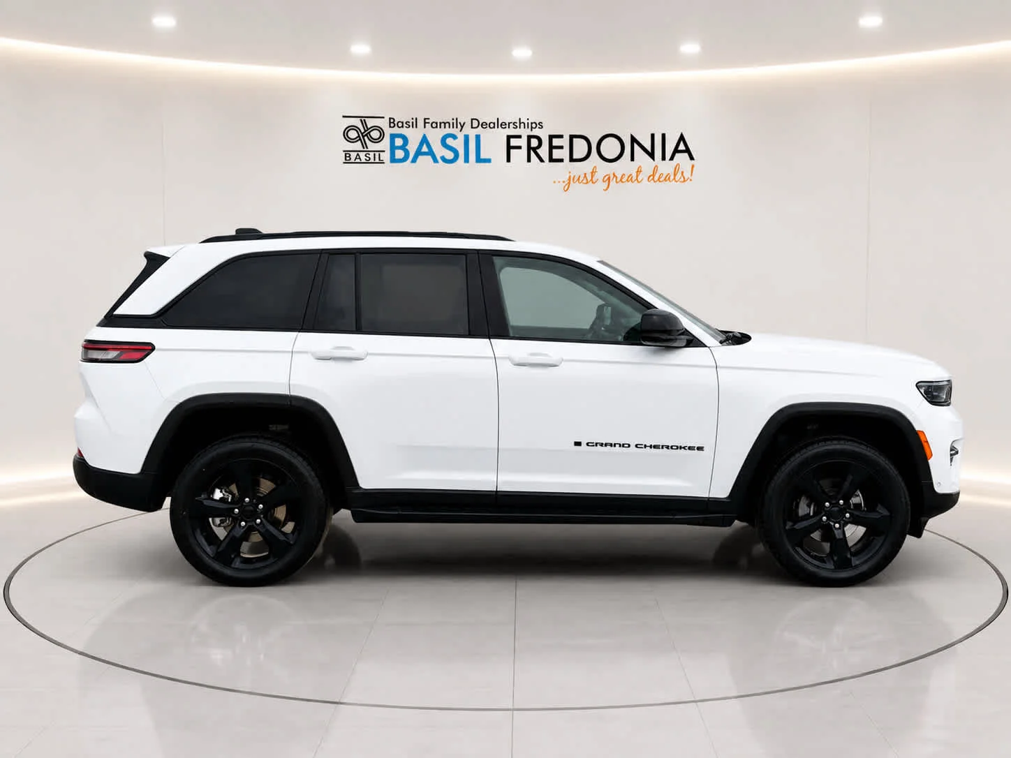 Used 2024 Bright White Jeep Limited image 12