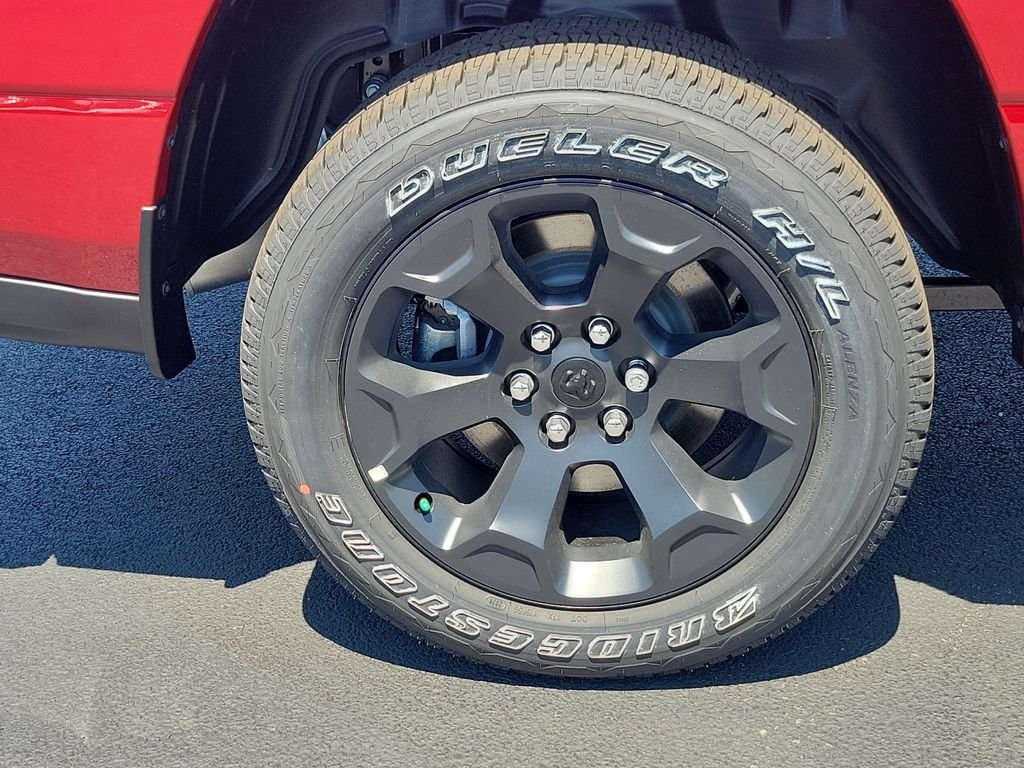 New 2026 Molten Red Pearlcoat RAM Black Express Edition image 5
