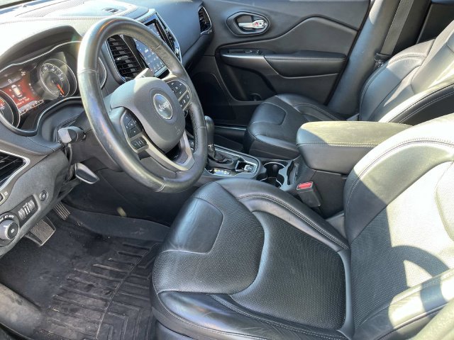 Used 2019 White Jeep Limited image 25