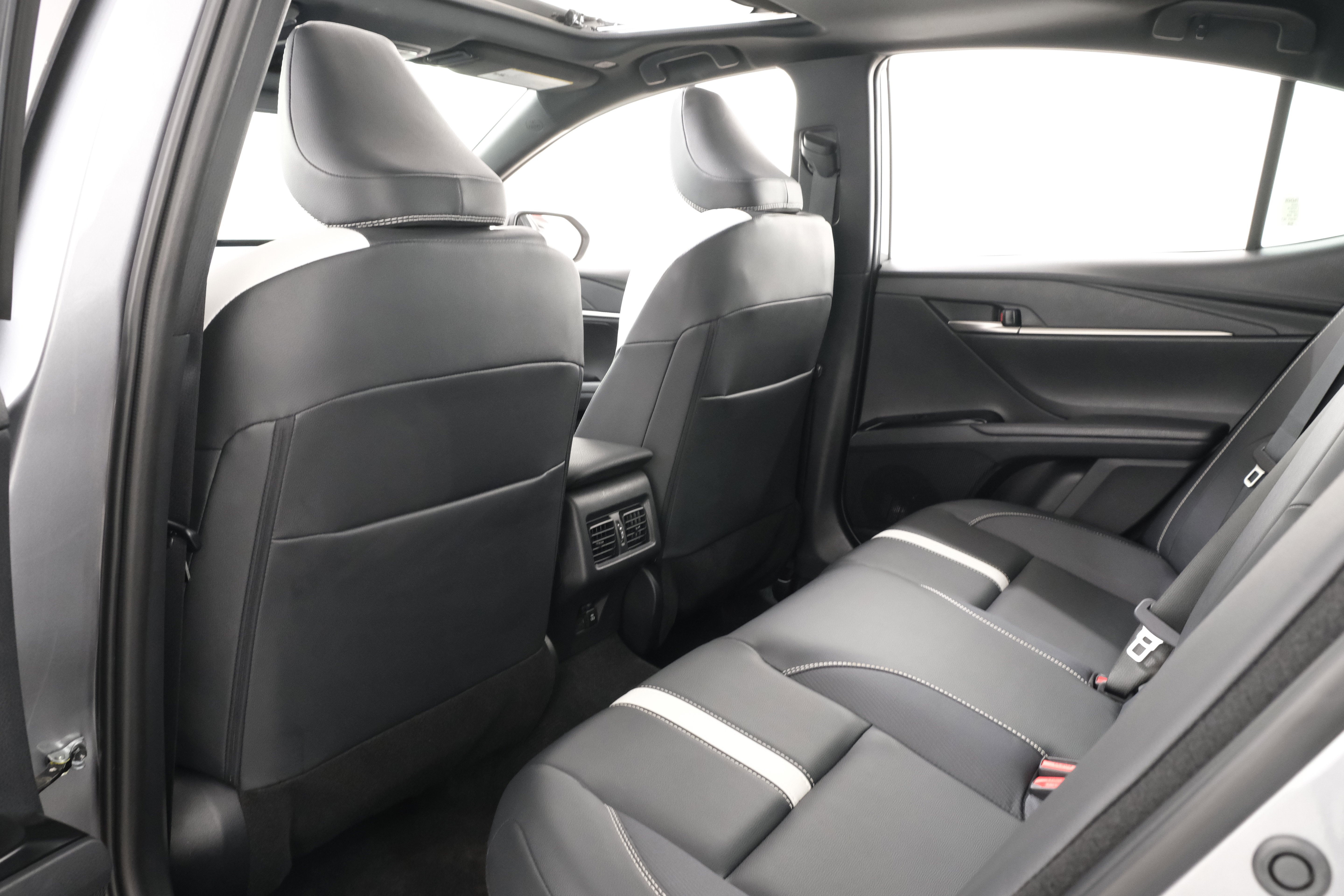 Certified Used 2025 Heavy Metal Toyota SE image 56