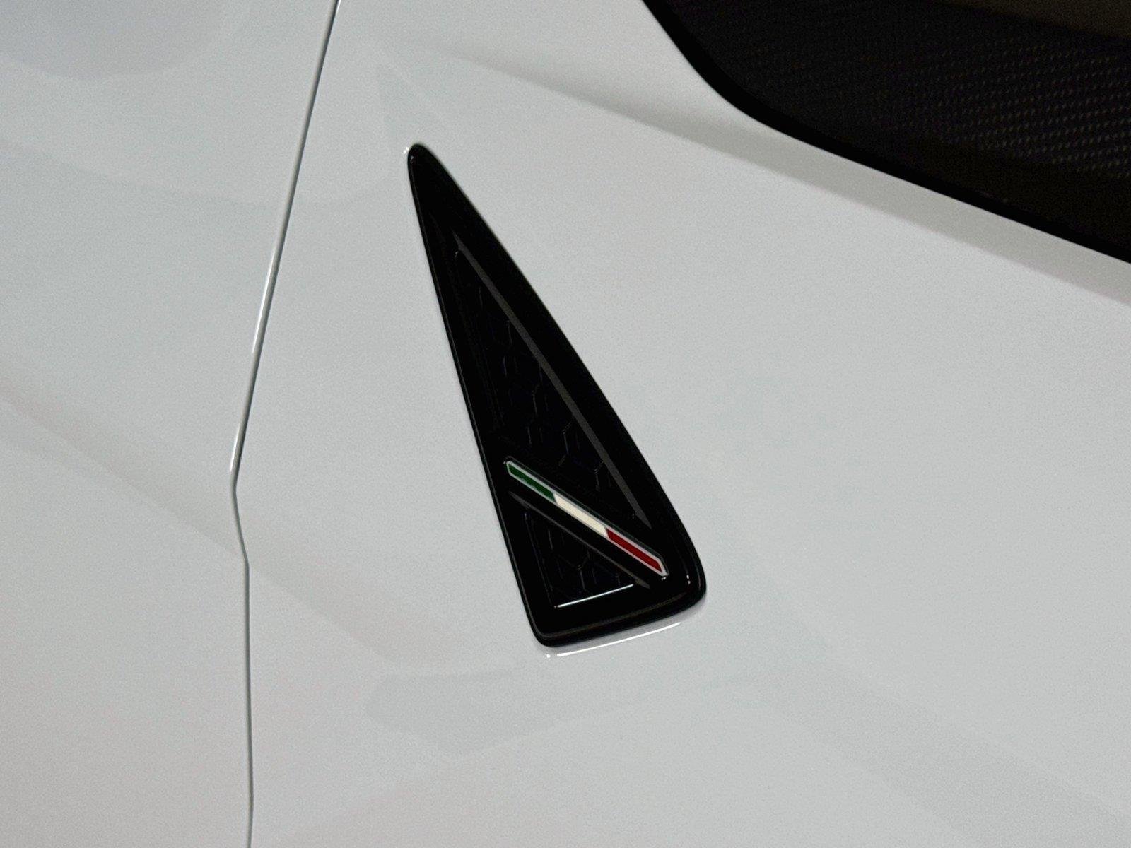 Used 2020 Bianco Icarus Metallic Lamborghini Carbon Bonnett | Custom Exhaust | Only 10K Miles image 37
