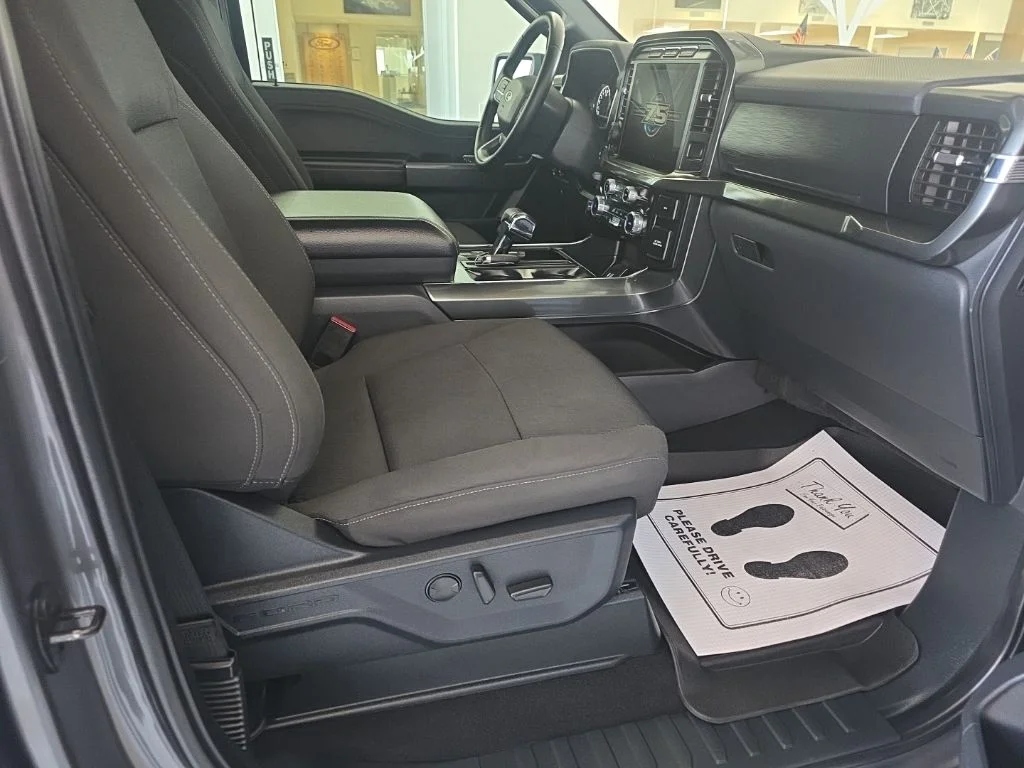 Used 2023 Gray Metallic Ford XLT image 27